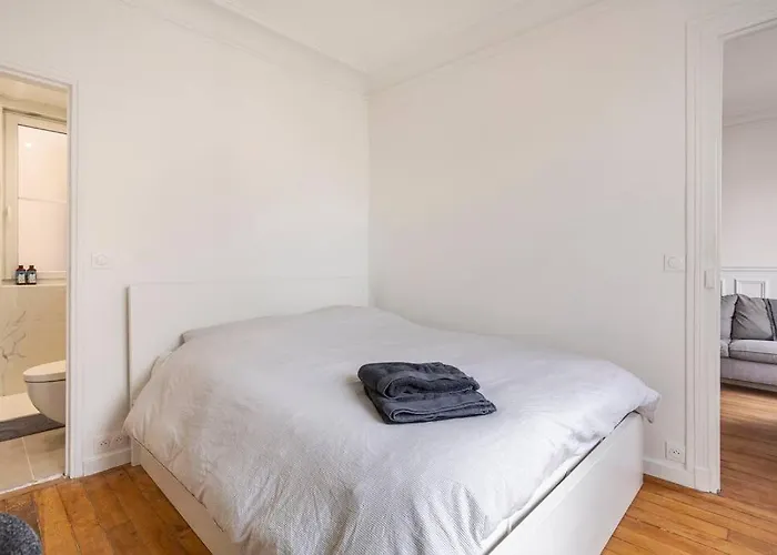 Seb's Place Montmartre, * Paris